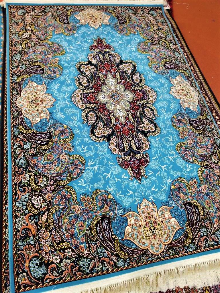 UNIQUE DESIGN PERSIAN Rug (1 of 2)