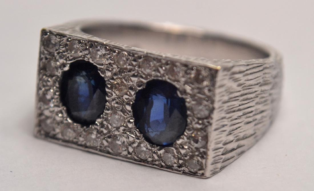 Fabulous Modern 18ct white gold textured shank sapphire (1 of 2)