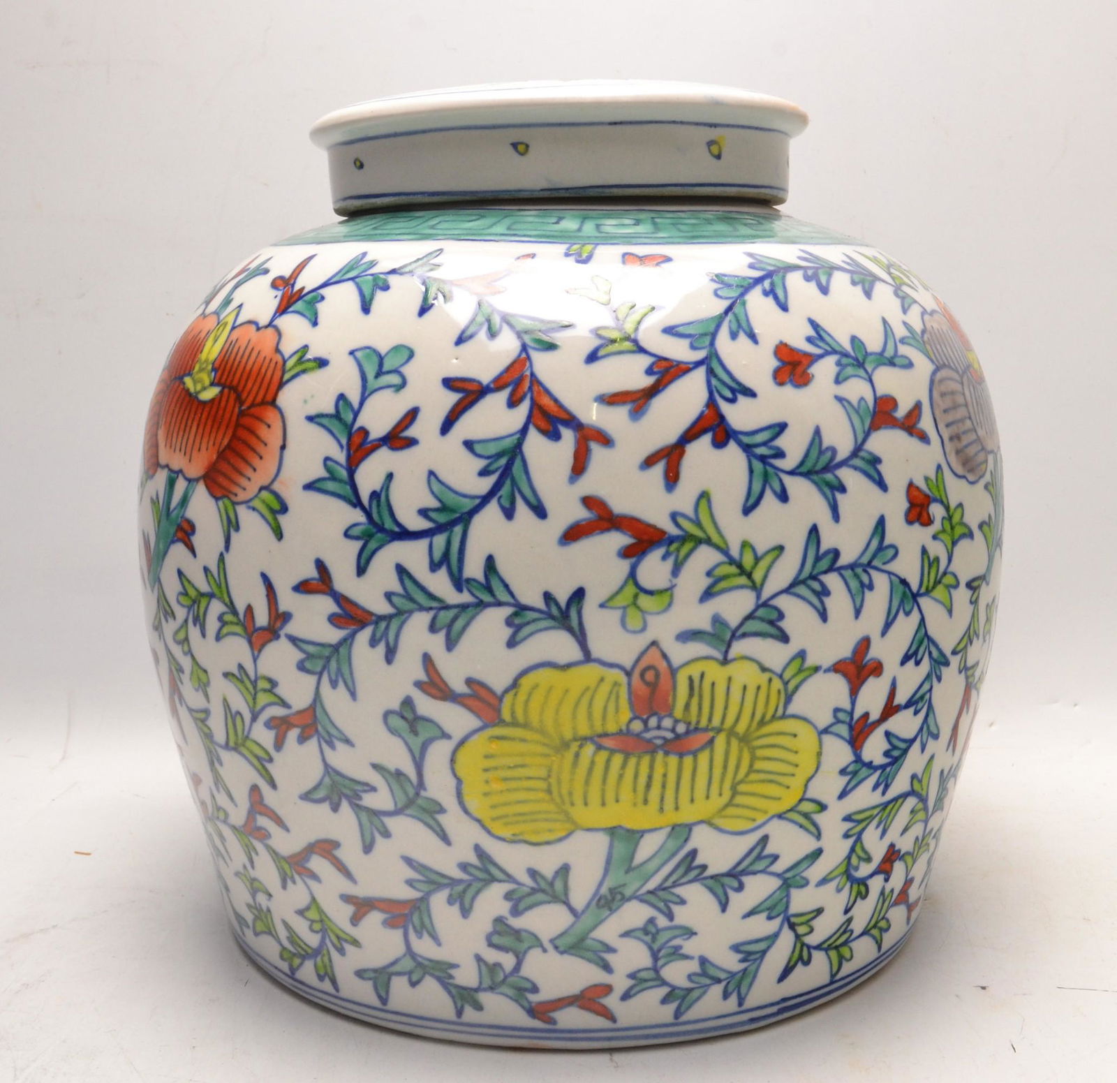 Large lidded ginger jar: Large lidded ginger jar H: 40cm approx