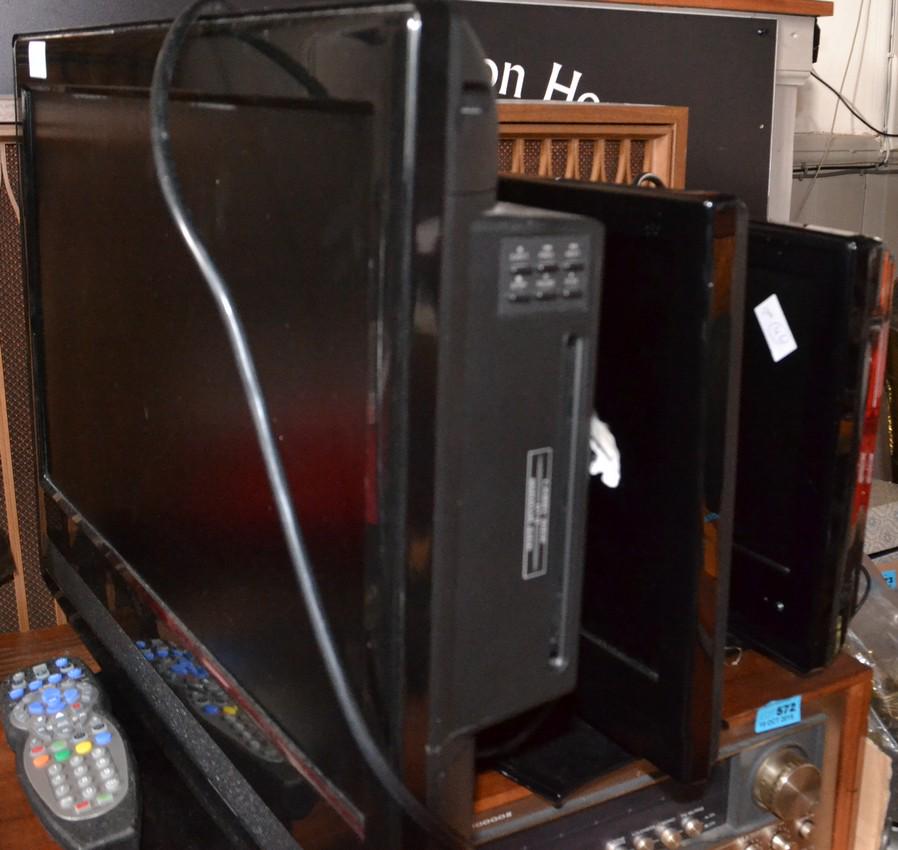 3 TV's A GOODMANS 18", A TECHNIKA 16" and A M&S 22": 3 TV's A GOODMANS 18", A TECHNIKA 16" and A M&S 22" flat-screen TV's Approx 3 pieces