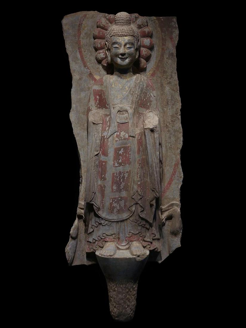 A CHINESE VINTAGE BUDDHA STONE STATUE (1 of 8)