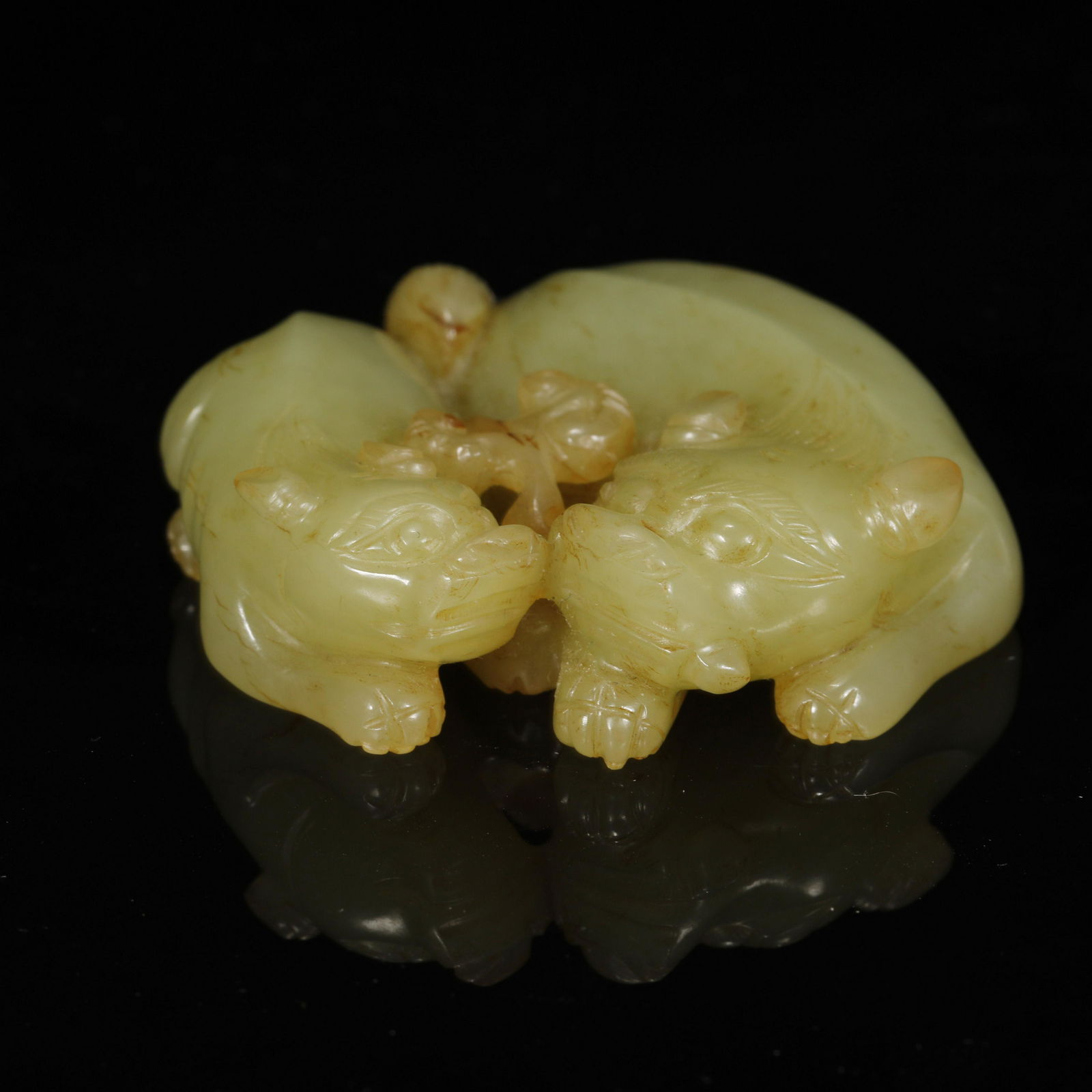 A YELLOW HETIAN JADE CARVING FIGURINE (1 of 6)