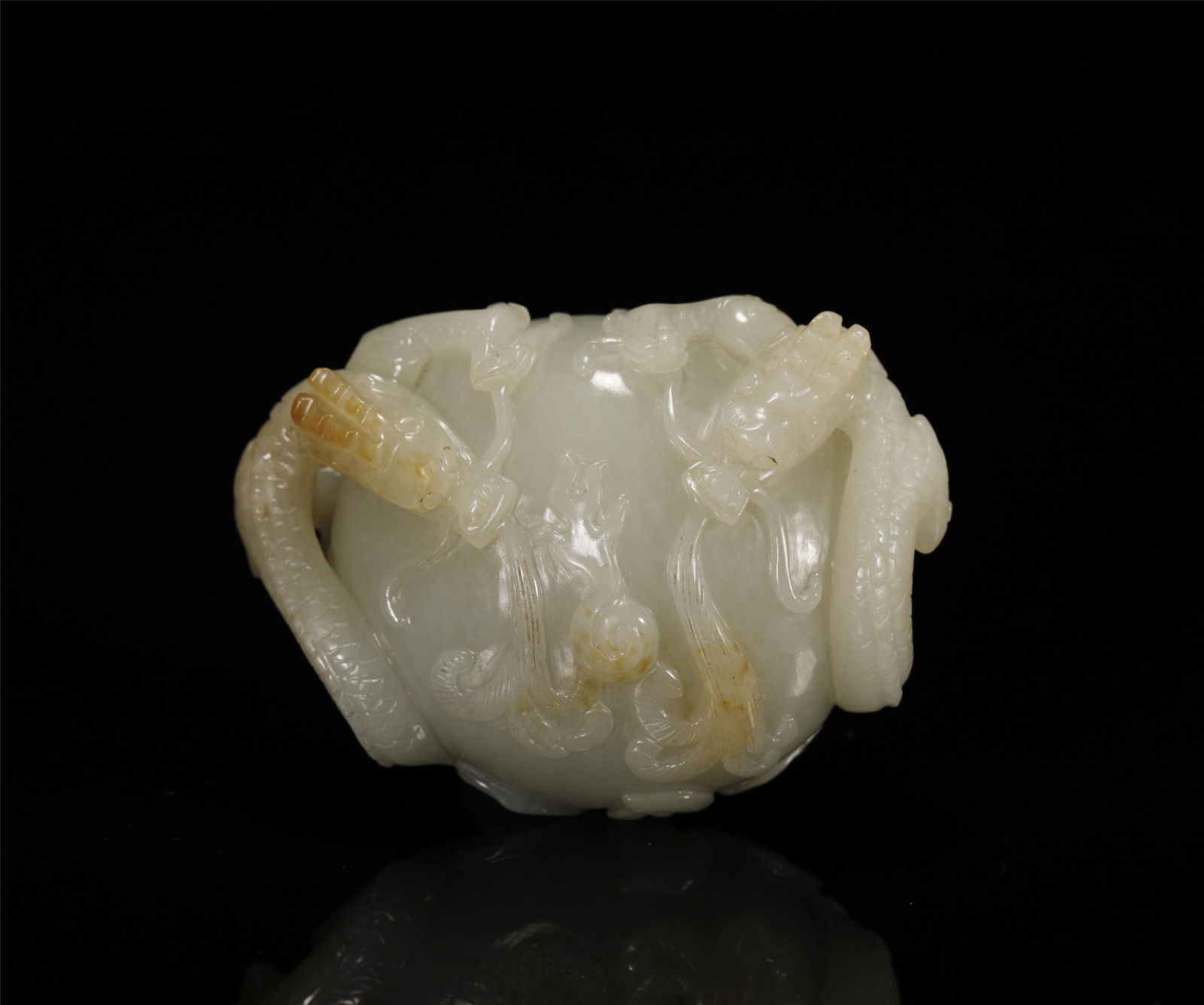 A HETIAN JADE DECORATIVE PIECE (1 of 9)