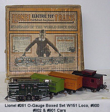 1 LIONEL #261 O-GAUGE BOXED SET W/151 ELECT. LOCOM: 1 LIONEL #261 O-GAUGE BOXED SET W/151 ELECT. LOCOMOTIVE, #800,#802 & #901 CARS (C7)