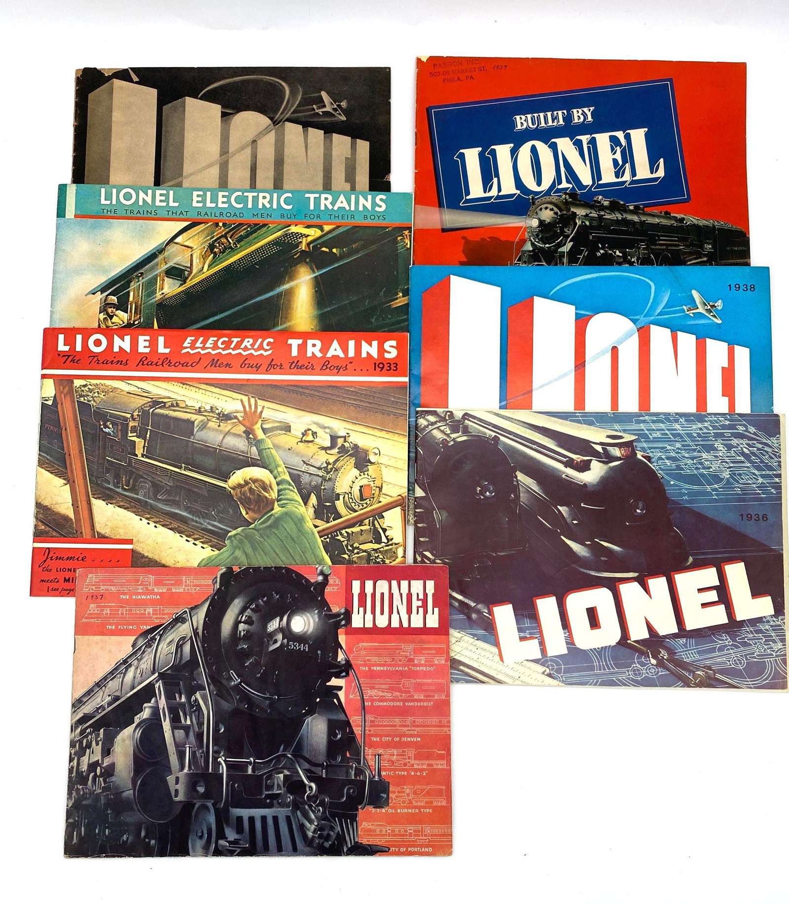 Lot of 1900-1949 Lionel Catalogs & Train Ephemera : Banker Box lot, contains authentic and reproduction catalogs and other advertisements for Lionel and other trains.