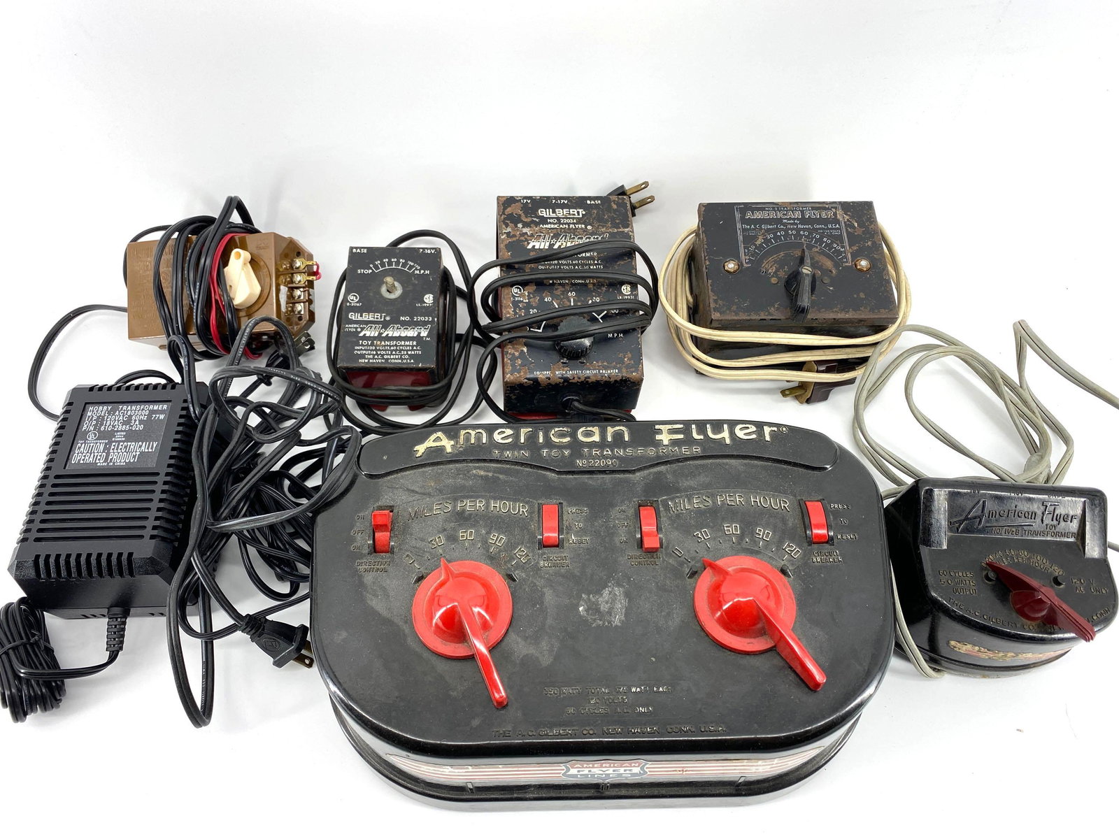 Lot of Various Transformers & Power Paks: Lot of 7 American Flyer, Gilbert, Lionel & Bachman Transformers & Power Paks. All in used condition and untested. O Gauge.