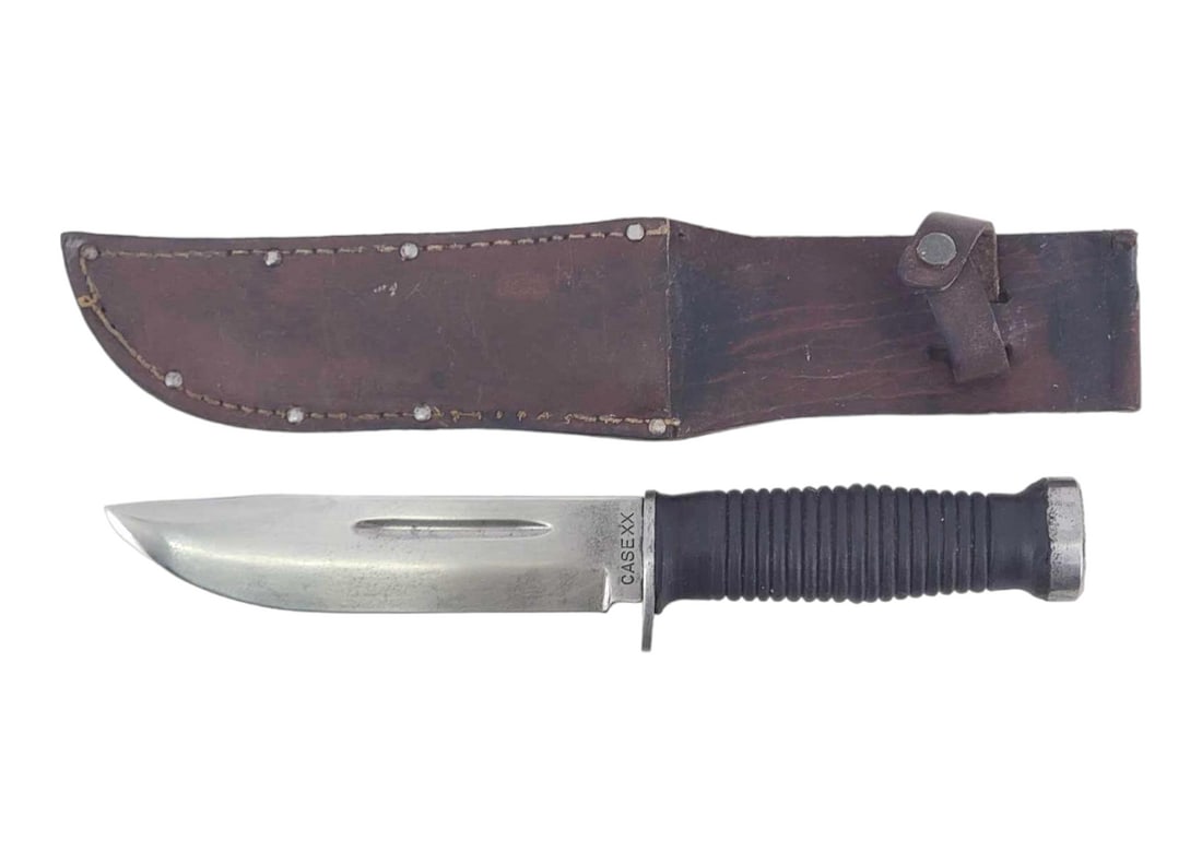 Case XX Tactical/Combat WWII Era Knife w/Sheath: Case XX stainless steel WWII era combat knife with front quillion, large belly and cutting edge, faintly visible model no. 337 on ricasso, prominent blood groove, ribbed handle with pebbled pommel, an