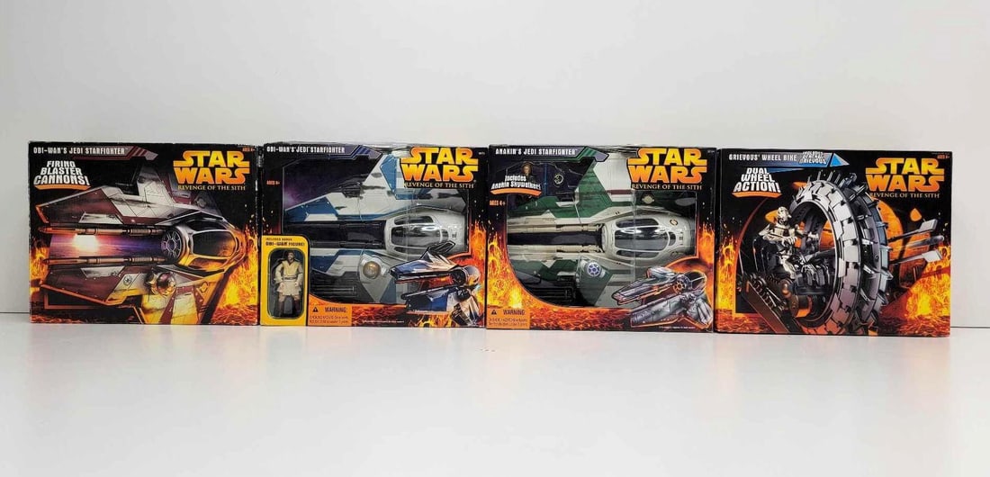 Star Wars: Revenge of the Sith Obi-Wan's & Anakin's Jedi Starfighters w/ Grievous' Wheel Bike -: Four original Star Wars: Revenge of the Sith action toys includes two Obi-Wan's Jedi Starfighter, and one each of Anakin's Jedi Starfighter and Grievous' Wheel Bike, all produced by Hasbro
