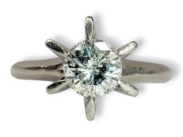 1 Carat Diamond Solitaire Engagement Ring in Platinum