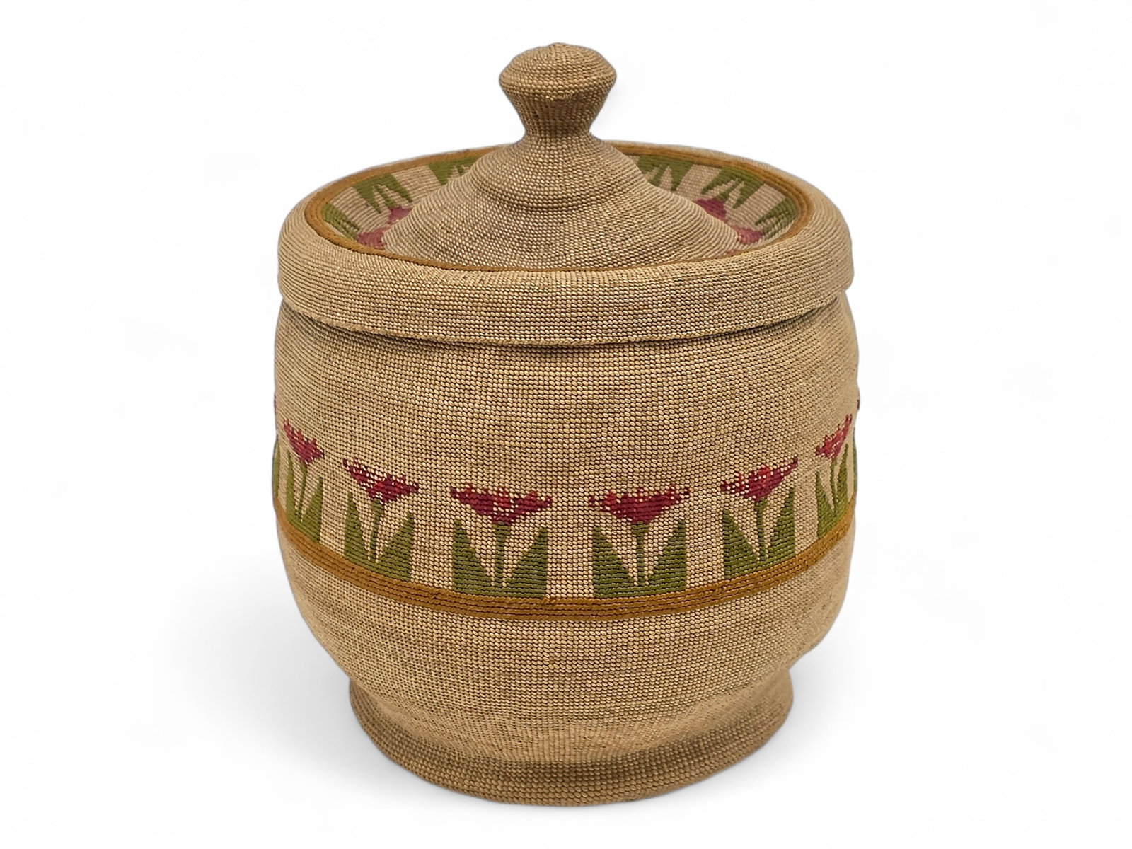 Museum Quality Attu Aleut Pictorial Floral Rye Grass Basket: An exceptional antique Aleut twined rye grass basket and fitted lid, finely woven in the traditional Attu style with extraordinarily tight stitching and a beautifully proportioned cylindrical form rai