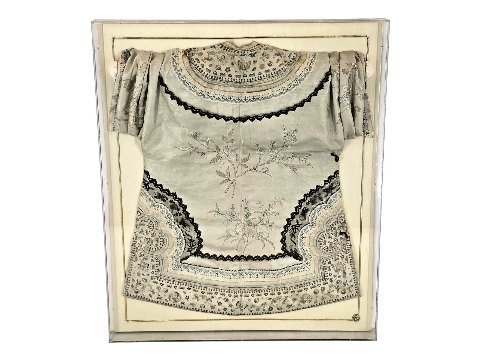 Qing Dynasty Embroidered Silk Lady's Jacket (1 of 9)