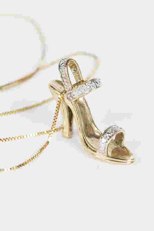 Gold shoe pendant Clearance