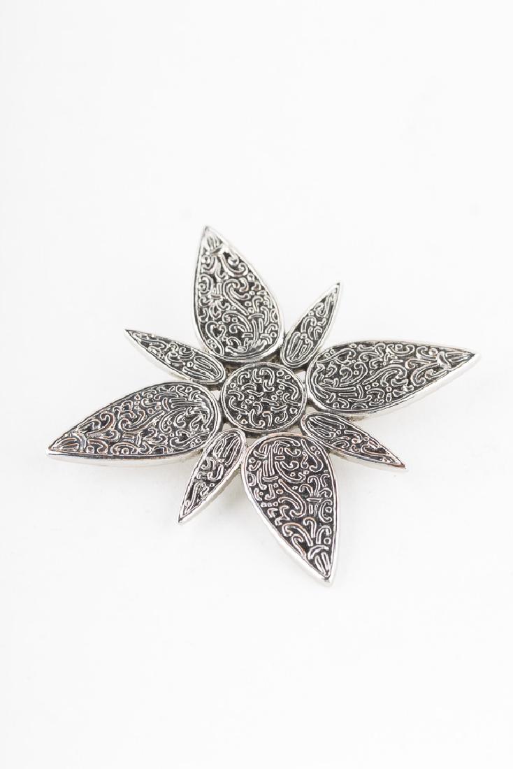 John Hardy Hair Clip: John Hardy Hair Clip Silver Tone. 2.75in x 2.75in. 19.5g