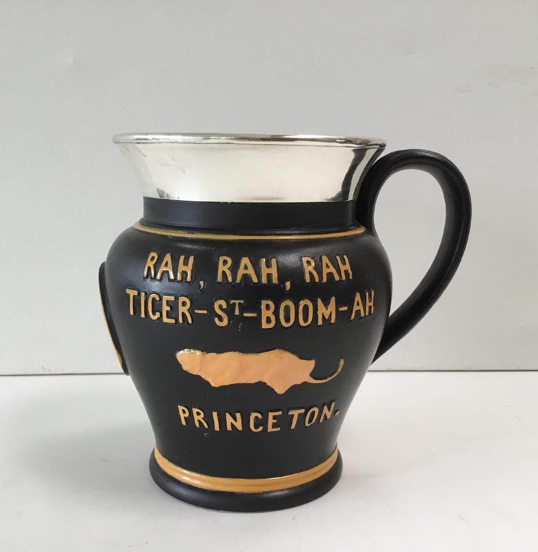 DOULTON LAMBETH CERAMIC VASE (1 of 6)