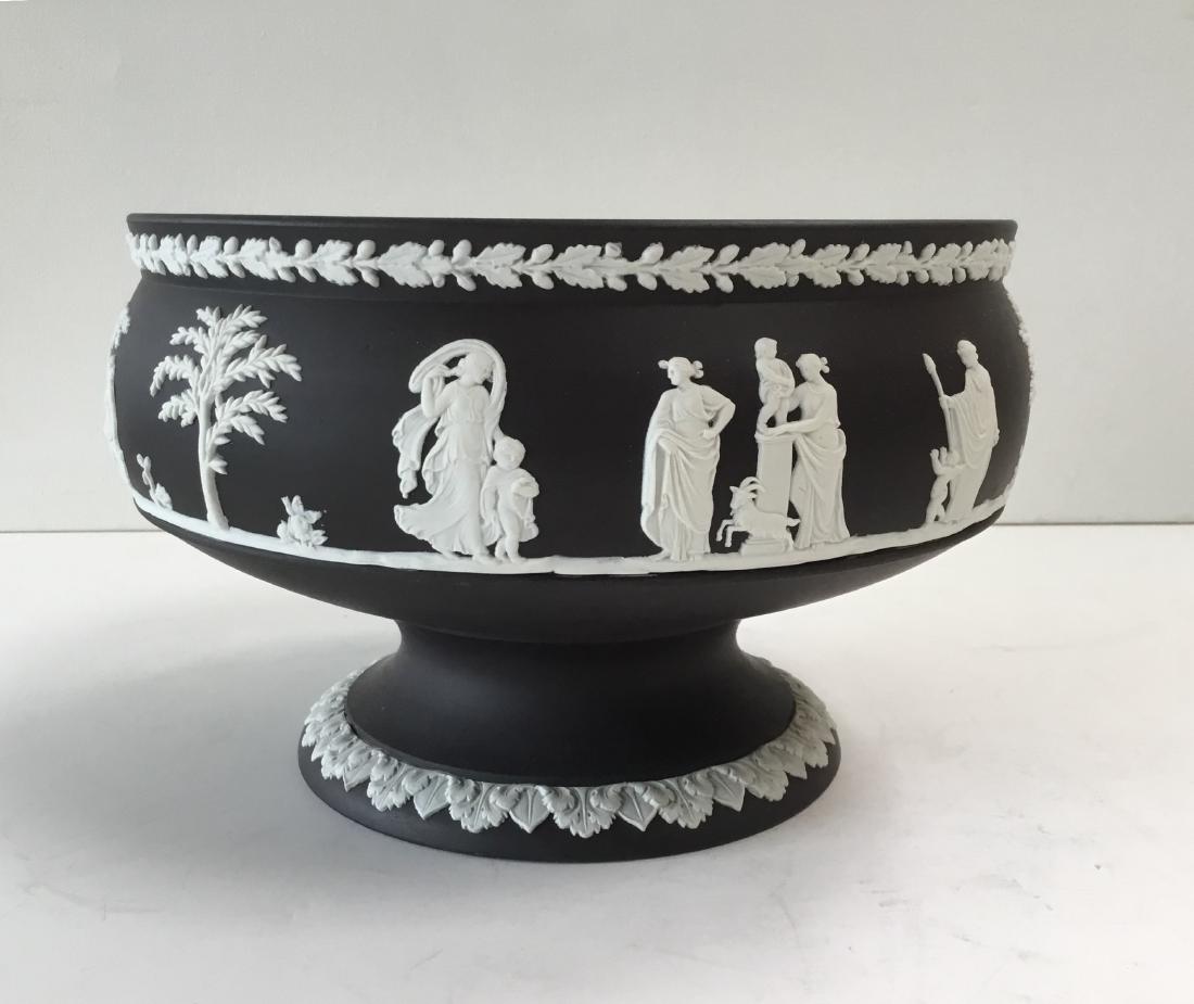 WEDGWOOD JASPERWARE PEDESTAL BOWL (1 of 5)