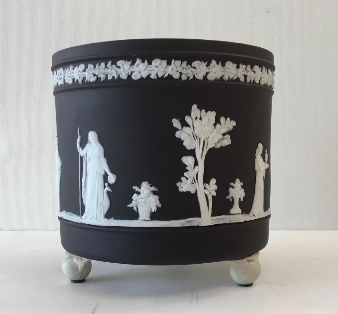 WEDGWOOD JASPERWARE JARDINERE (1 of 4)