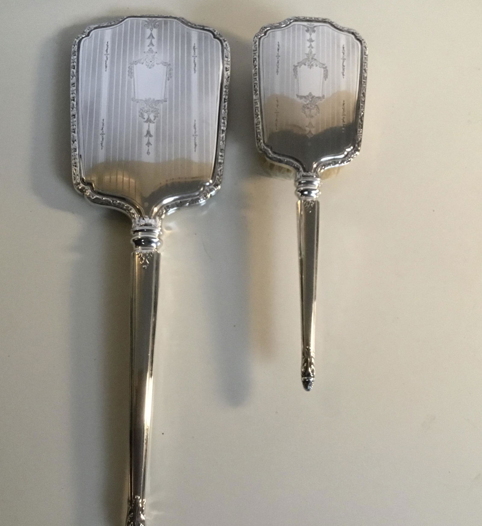 19 Sterling Silver Rosewood Dresser Clock Dec 04 2011 Tim S