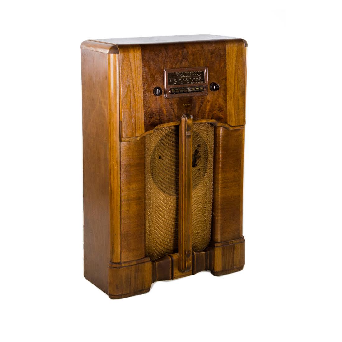 Art Deco RCA Victor Console Tube Radio (1 of 12)