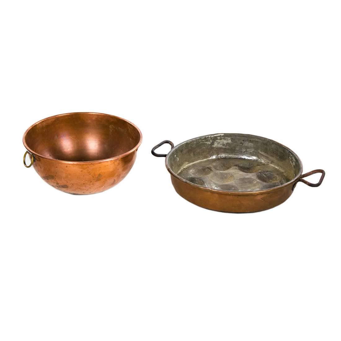 Antique Copper Mixing Bowl and Egg Poaching Pan (1 of 11)