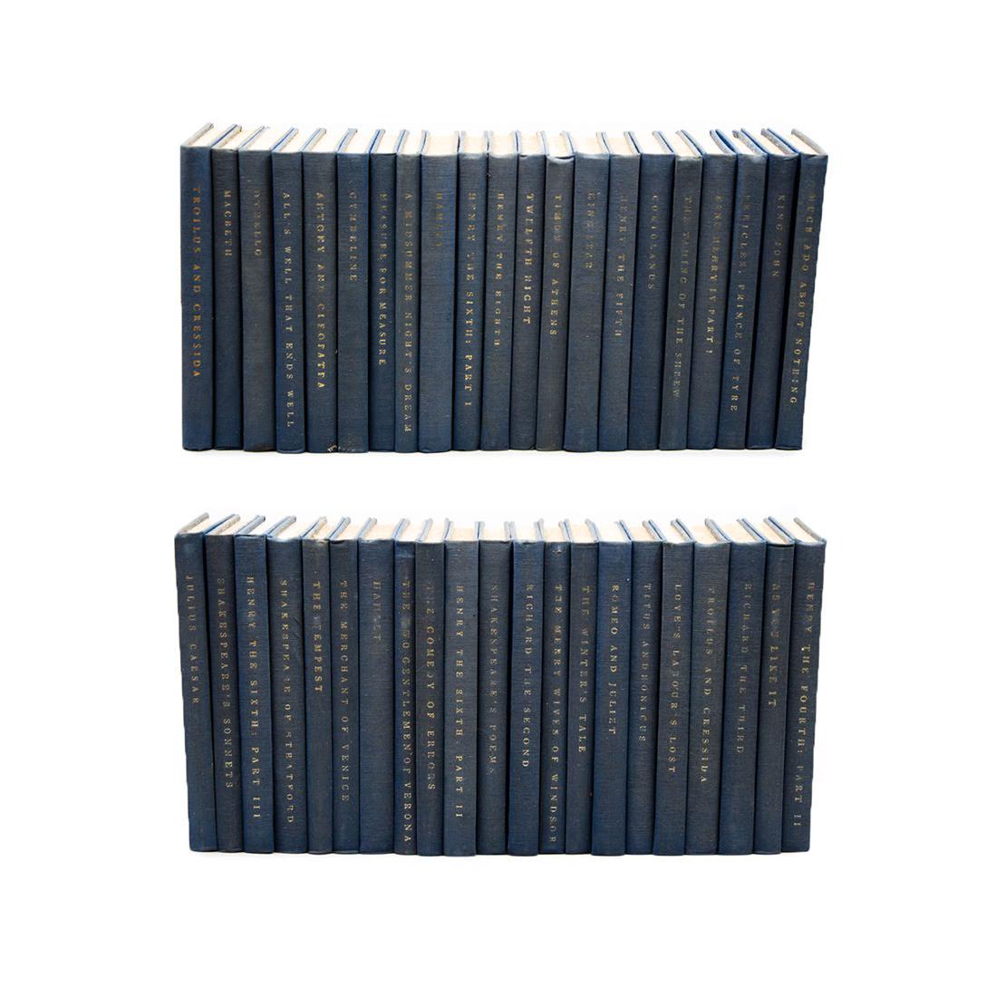 1950s Set of "The Yale Shakespeare" Published by Yale (1 of 12)