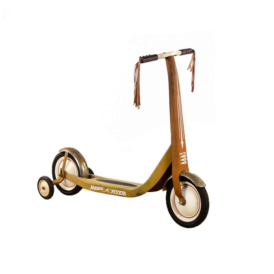 1970's Retro Red Scooter by Radio Flyer (1 of 6)