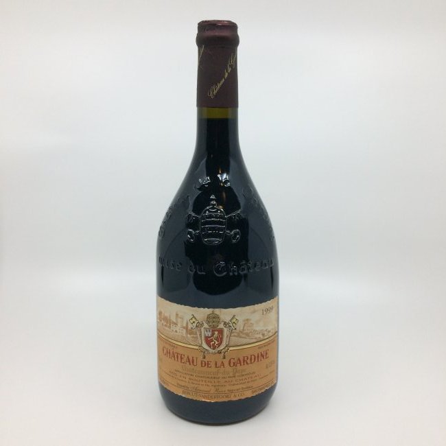1999 Chateau De La Gardine Chateauneuf-du-Pape: A single bottle of 1999 Chateau De La Gardine Chateauneuf-du-Pape. Bottle has been stored in a modern wine cooler cabinet for the entirety of its life. The condition is assumed to be good however we a