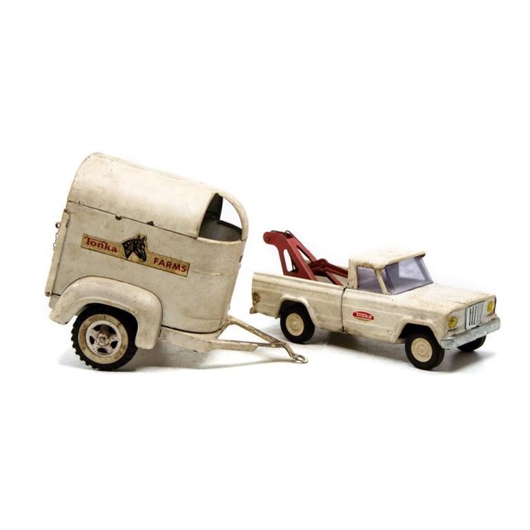 Tonka Horse Trailer and Tow Truck Toy (1 of 12)