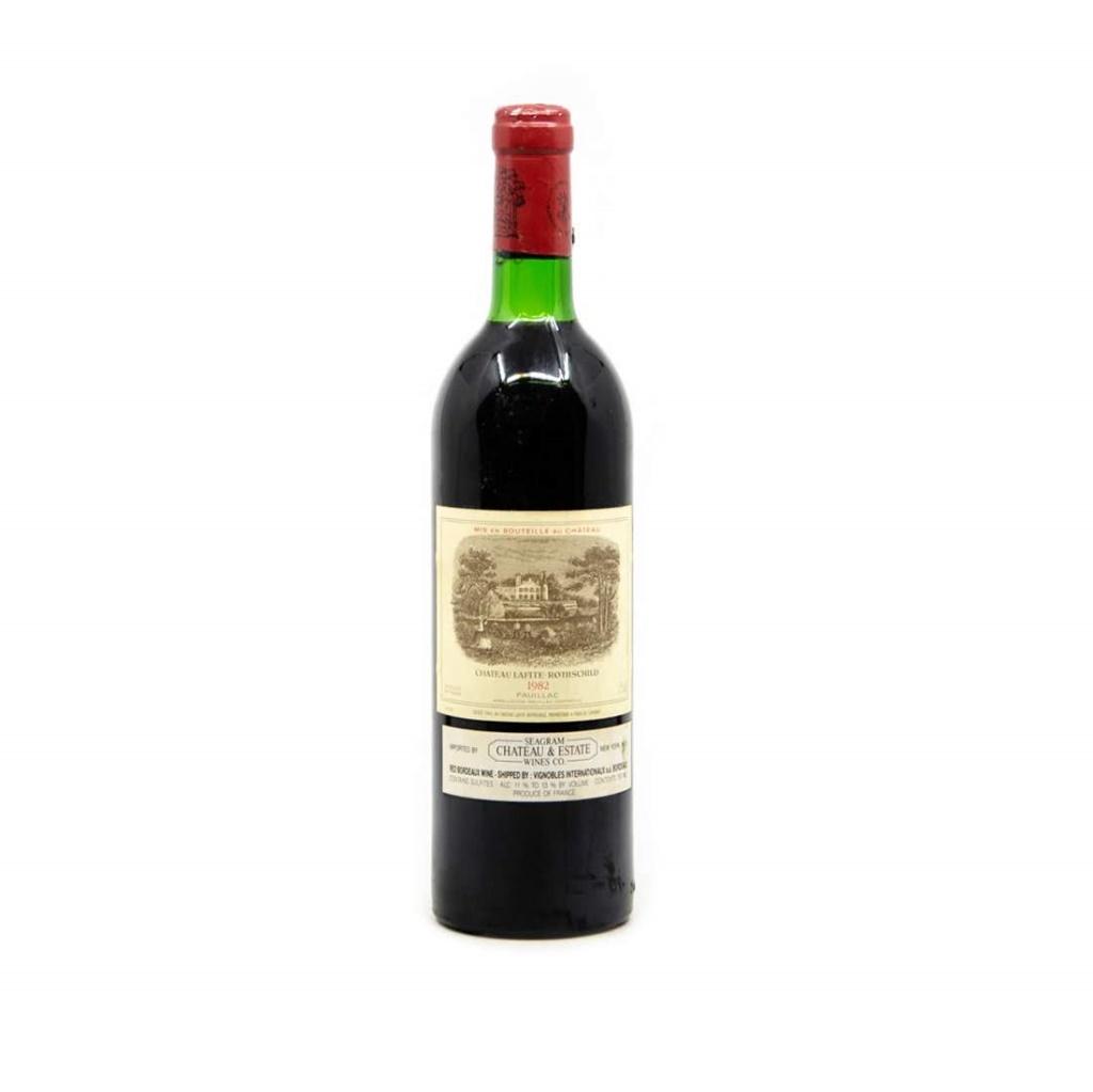 Unopened 750ml bottle of Chateau Lafite-Rothschild: Unopened 750ml bottle of Chateau Lafite-Rothschild Pauillac Red Bordeaux Wine 1982. From a single owner collection, removed from a temperature and humidity controlled wine cellar. Label is intact with