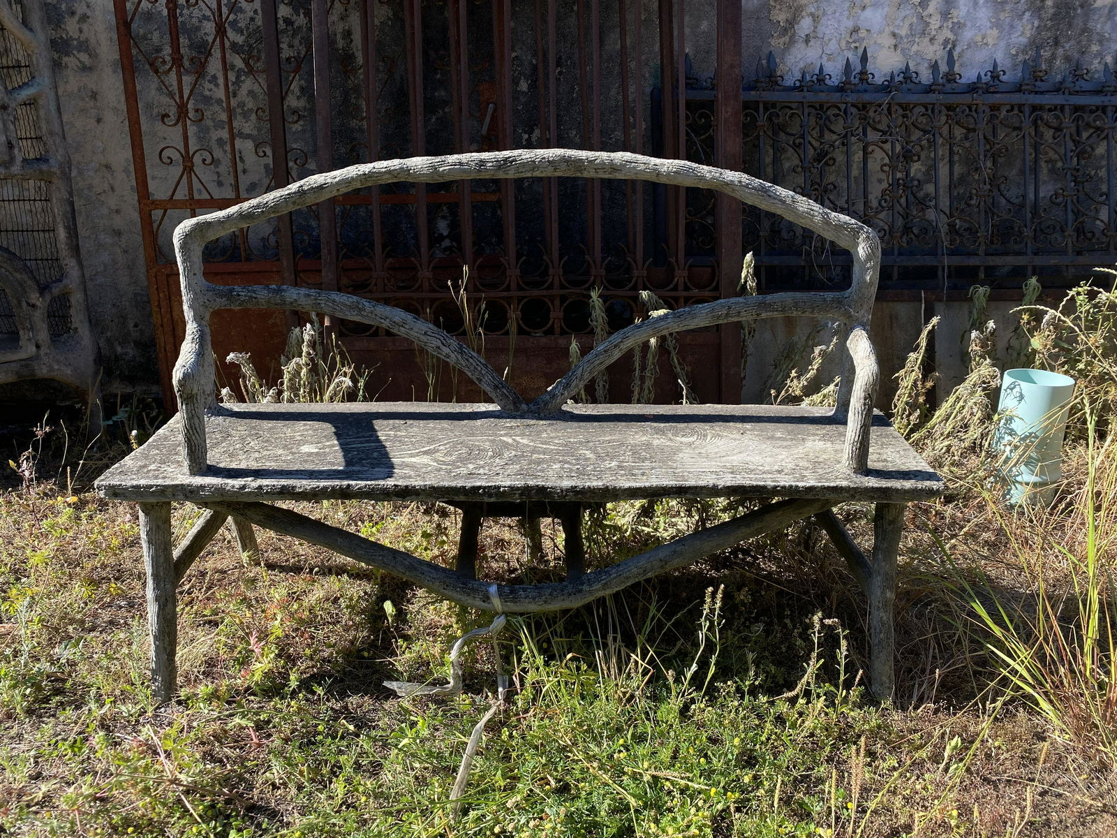 Faux Bois Concrete Rounded Arm Bench (1 of 4)