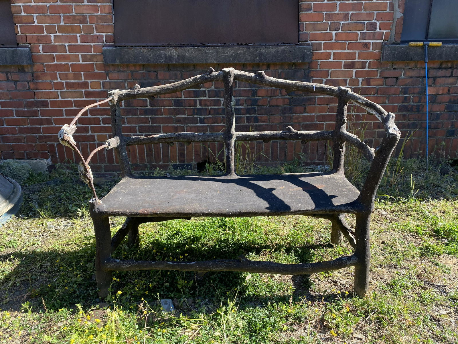 Faux Bois Concrete Slatted Back Bench (1 of 4)