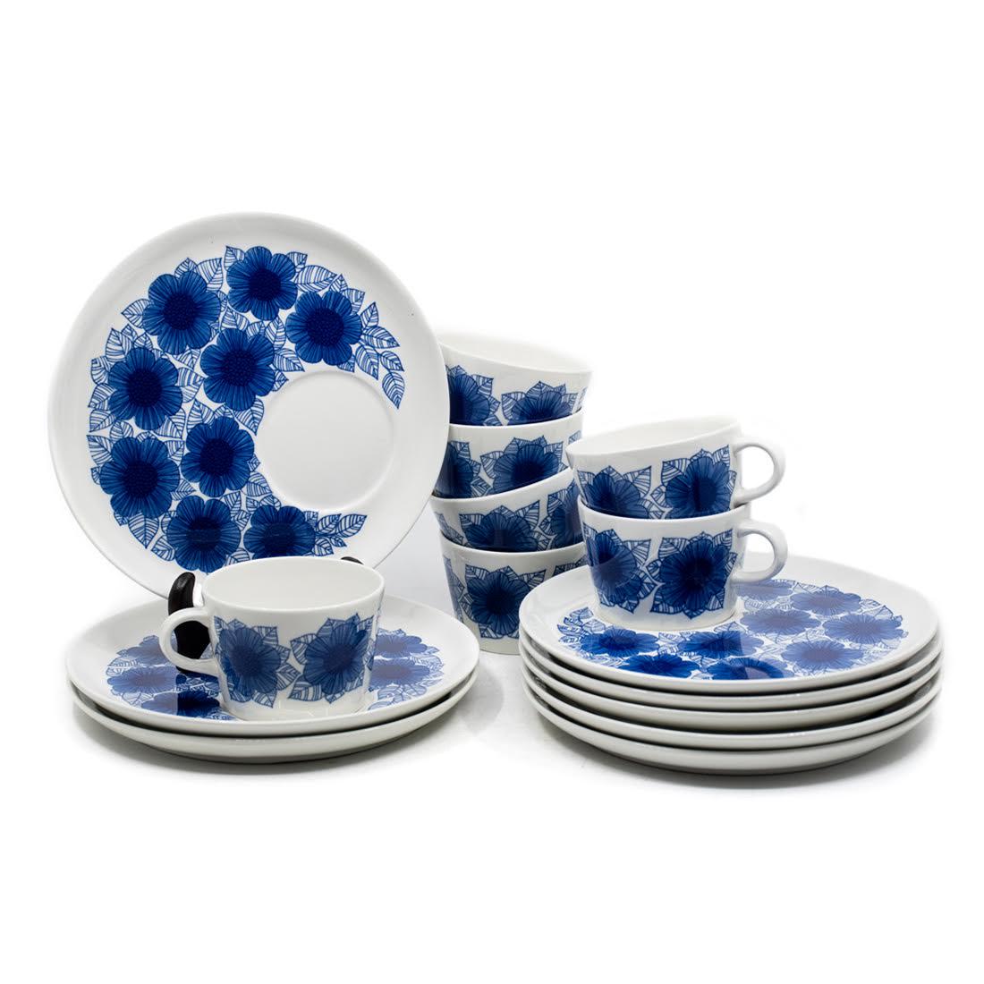 Arabia of Finland Blue Floral Tea Set of 15 (1 of 5)