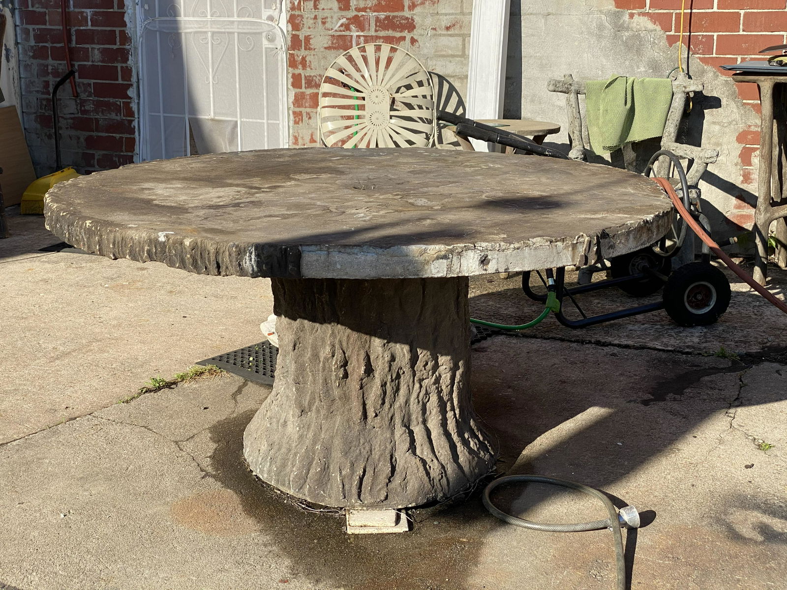 Large Faux Bois Concrete Round Table (1 of 7)