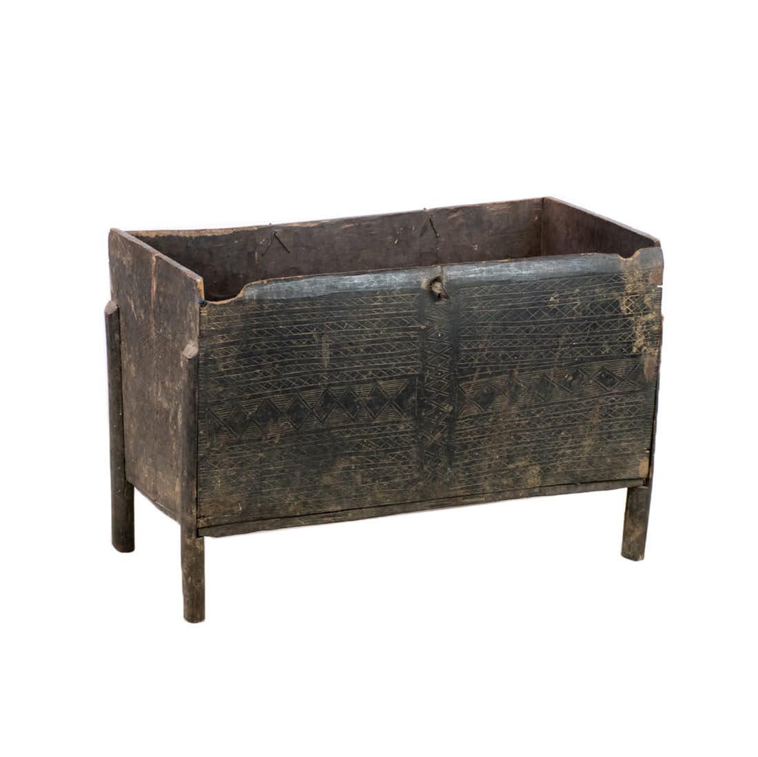 Central African Carved Standing Open Top Chest (1 of 8)