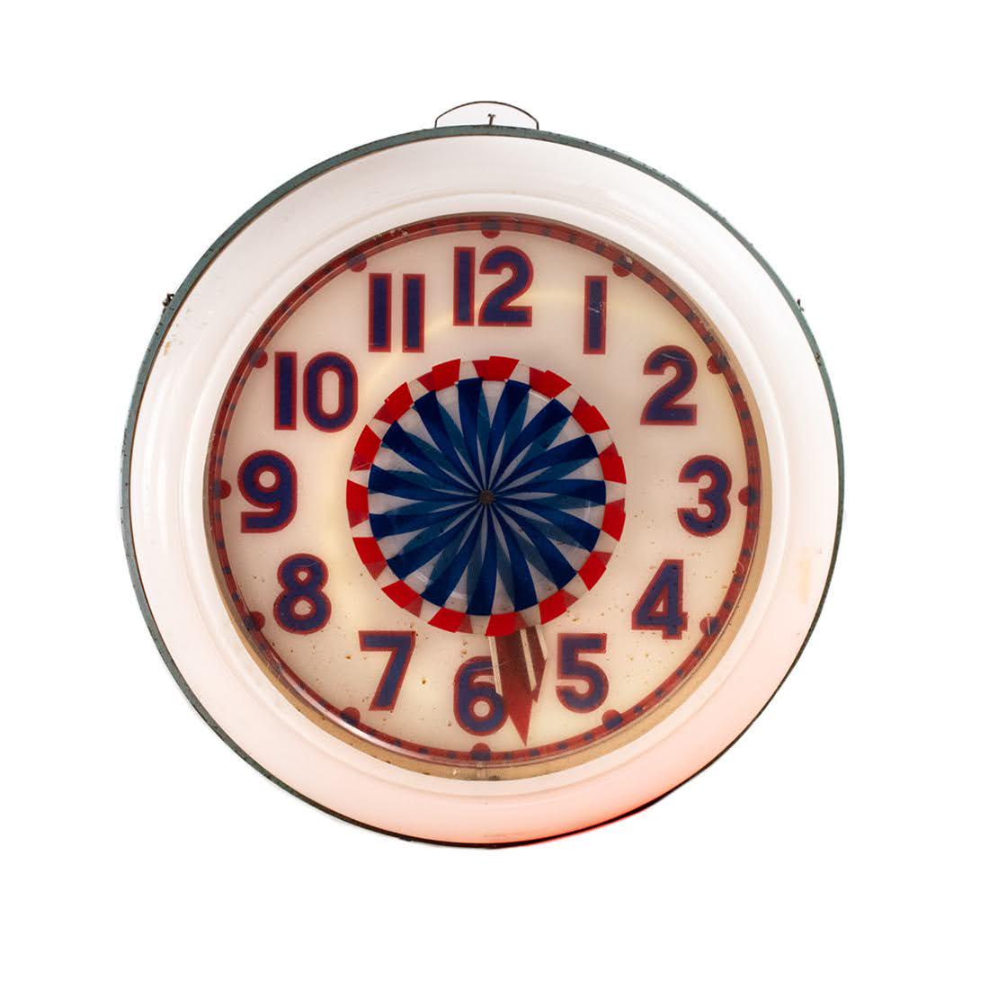 26" Cleveland Spinner by Electric Neon Clock Co. (1 of 10)