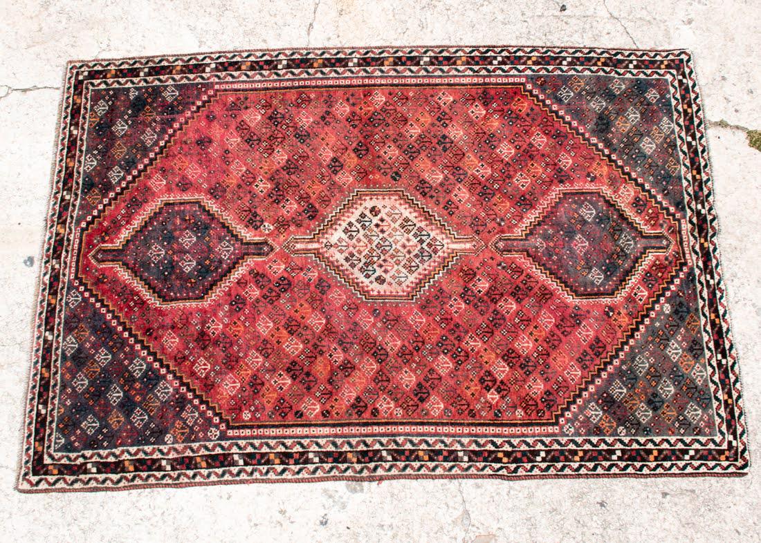 Large Shiraz Persian Triple Medallion Rug (1 of 11)