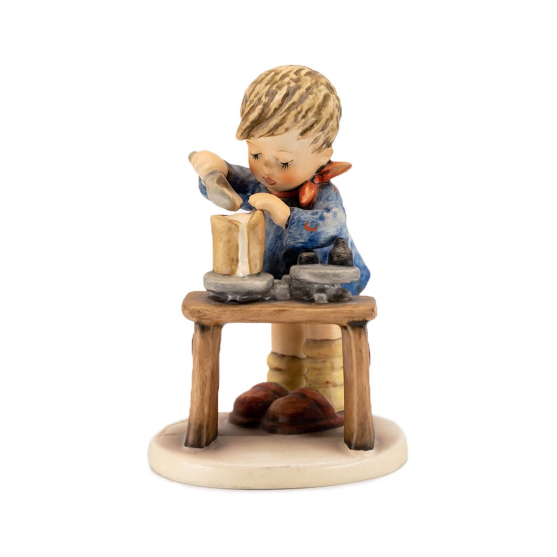 Goebel Hummel A Fair Measure 345 Figurine (1 of 6)