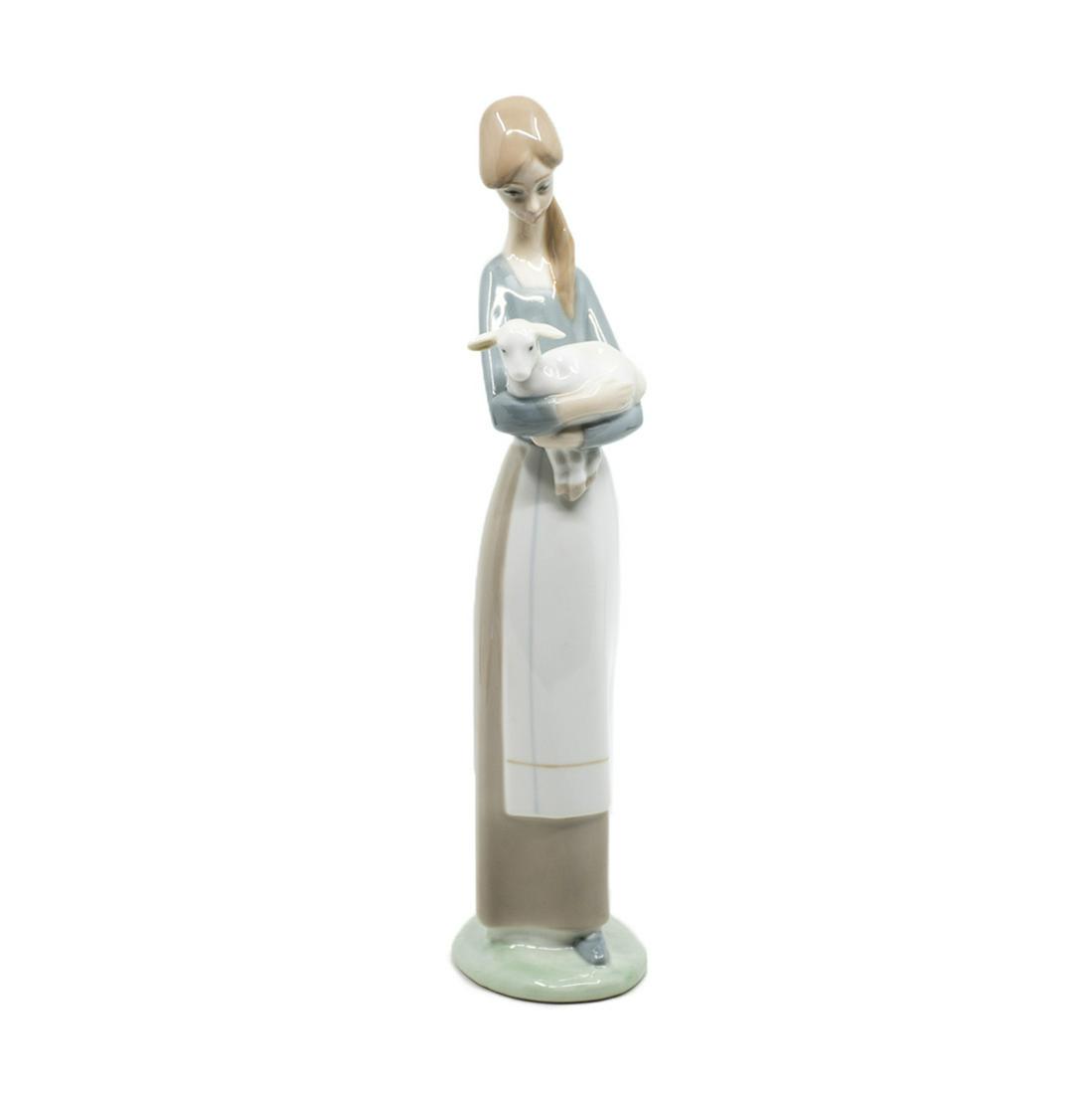 Lladro Girl with Lamb 4505 Figurine (1 of 6)