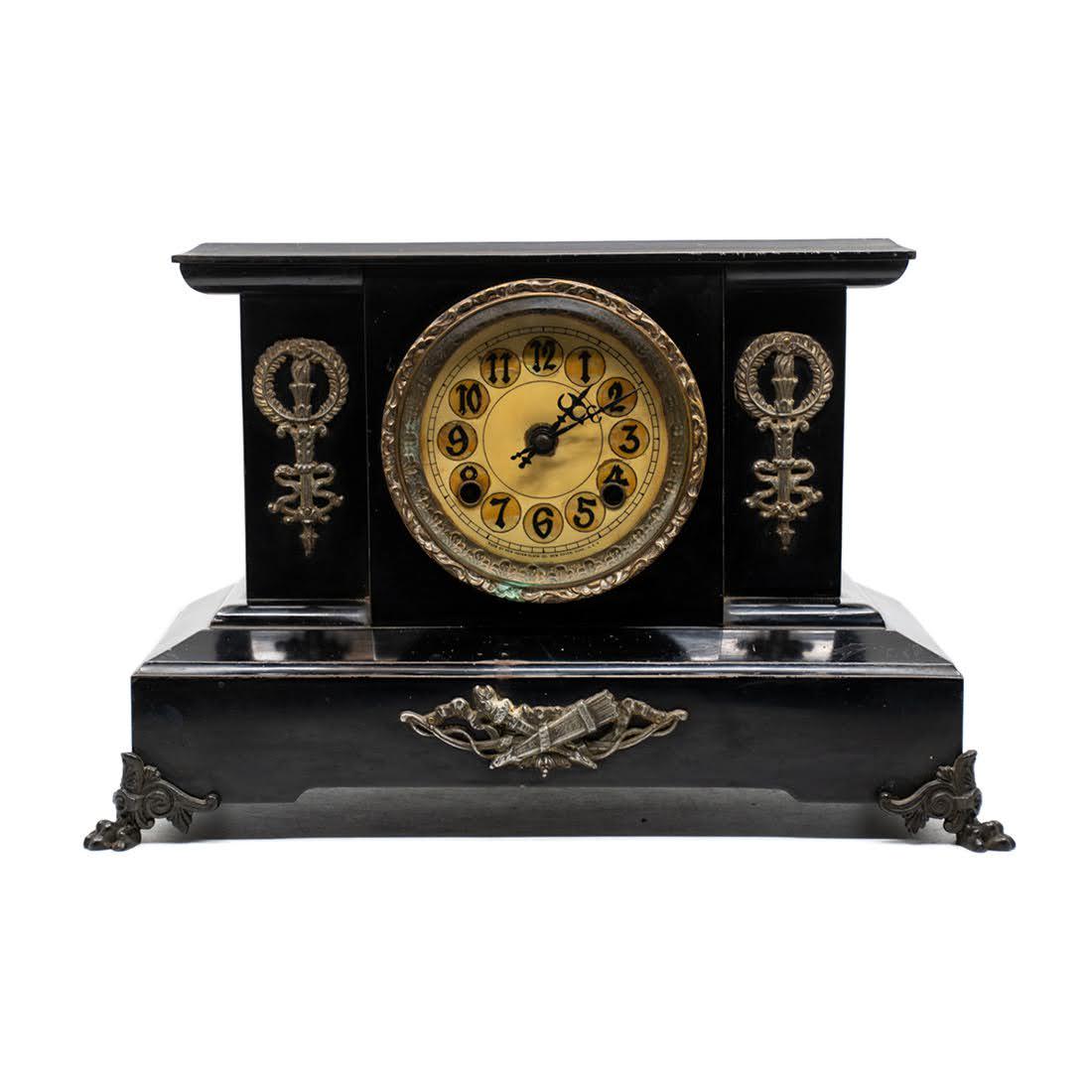 New Haven Clock Co. French Mantel Clock (1 of 15)