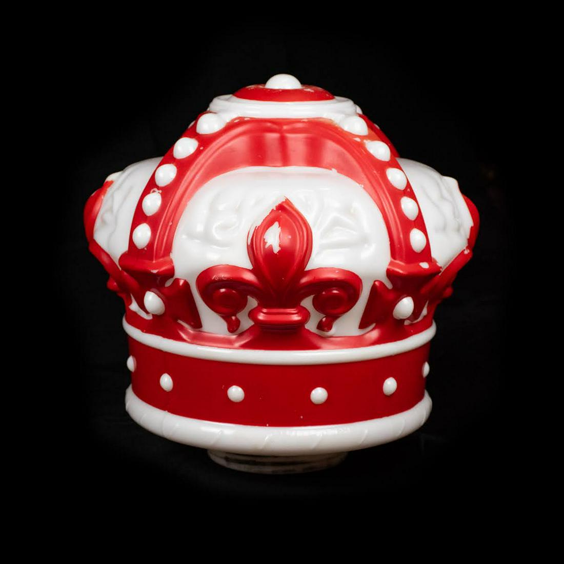 Standard Oil Gas Red Crown Milk Glass Red Painted Globe (1 of 10)