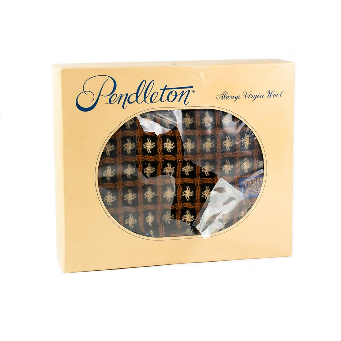 Pendleton Occasional Wool Throw Blanket in Box (1 of 5)