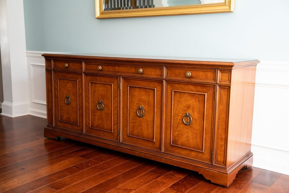 Henredon French Regency Sideboard Cabinet (1 of 20)