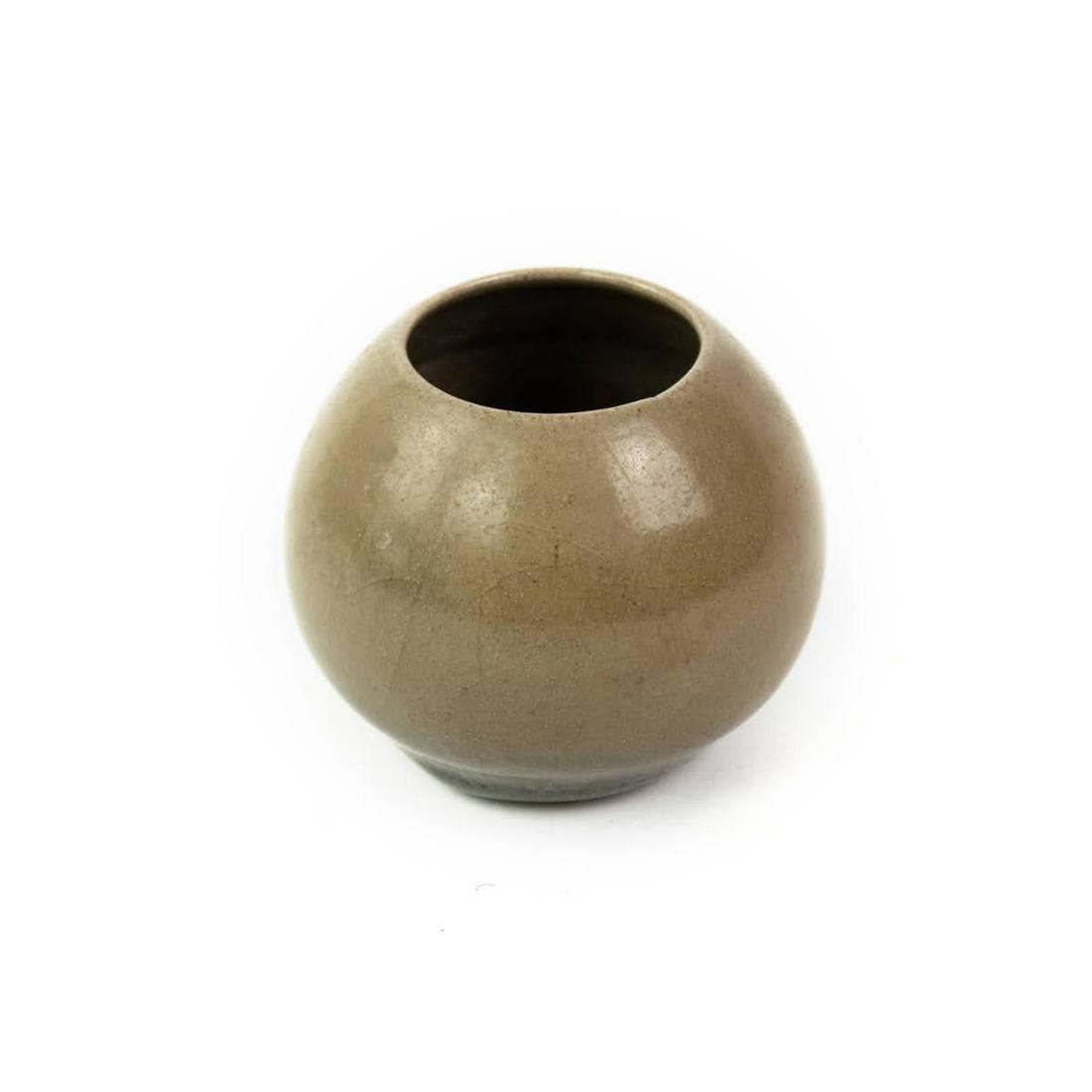 Small Crackle Round Vase (1 of 6)