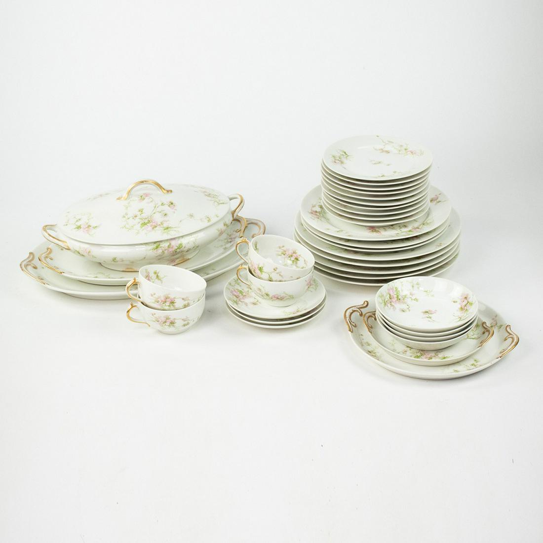 Set of 34 Charles Haviland Limoges Pink Spray Dish Set: A discontinued set of 34 French Charles Haviland Limoges Pink Spray pattern dishes including 4 tea cups, 3 saucers, 4 coupe soup bowls, 10 bread and butter plates, 3 salad plates, 5 dinner plates, 4 o