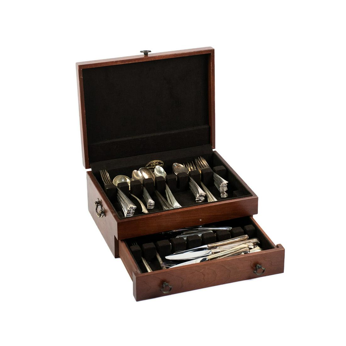 Gorham Sterling Silver Silverware Set: A vintage Gorham 74 piece sterling silver silverware set. Each piece features a fan form handle. This lot includes 9 dinner forks, 10 dessert forks, 2 cake forks, 2 serving forks, 8 tablespoons, 8 tea