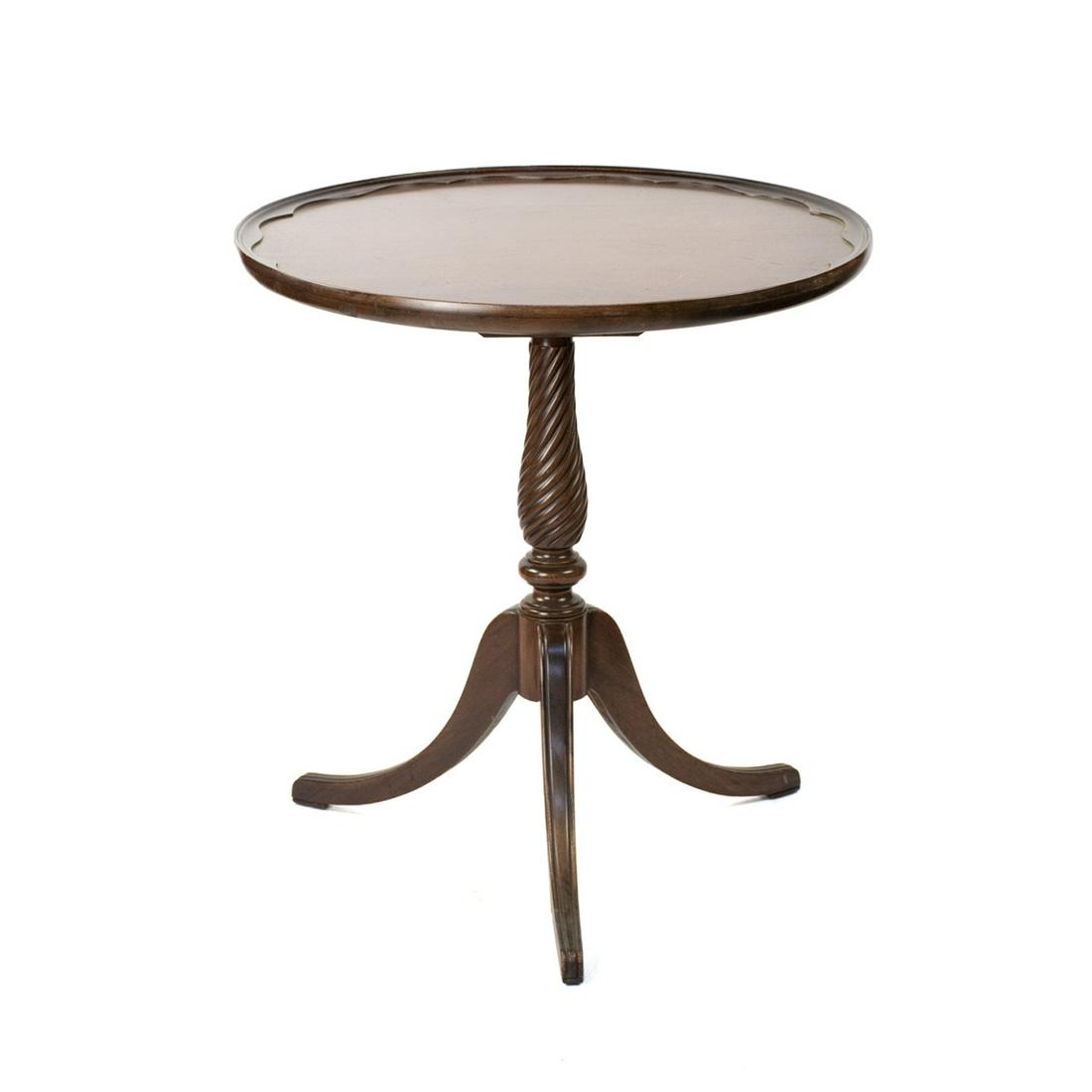 Brandt Pie Crust Occasional Table with Tripod Base: A vintage Brandt pie crust occasional table having pie crust table top resting atop a tripod base. Marked.