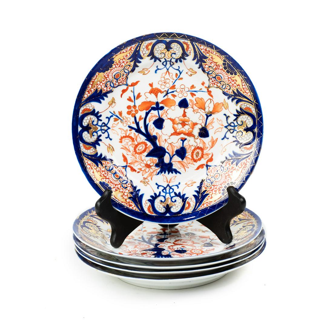 Set of 5 Royal Crown Derby Kings Pattern Dinner Plates: A set of 5 Royal Crown Derby Kings pattern dinner plates having floral blue, rust and gold Imari style designs. Marked on underside. Old stamp.