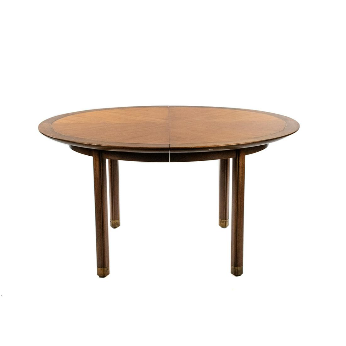Michael Taylor for Baker 'New World' Dining Table: A Michael Taylor for Baker Furniture Co. 'New World Collection' Mid-Century Chinoiserie two-tone mahogany and walnut dining table having gold tone brass inlaid border surround and clover knot sabot fo