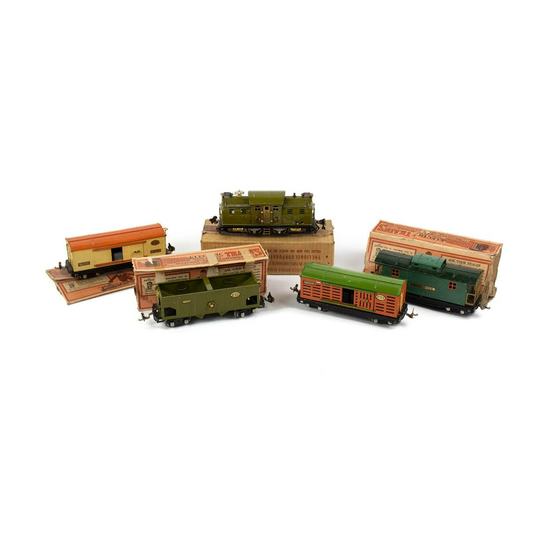 Lionel 'O' Gauge #254 w/ 813,814, 816, & 817 Freight (1 of 16)