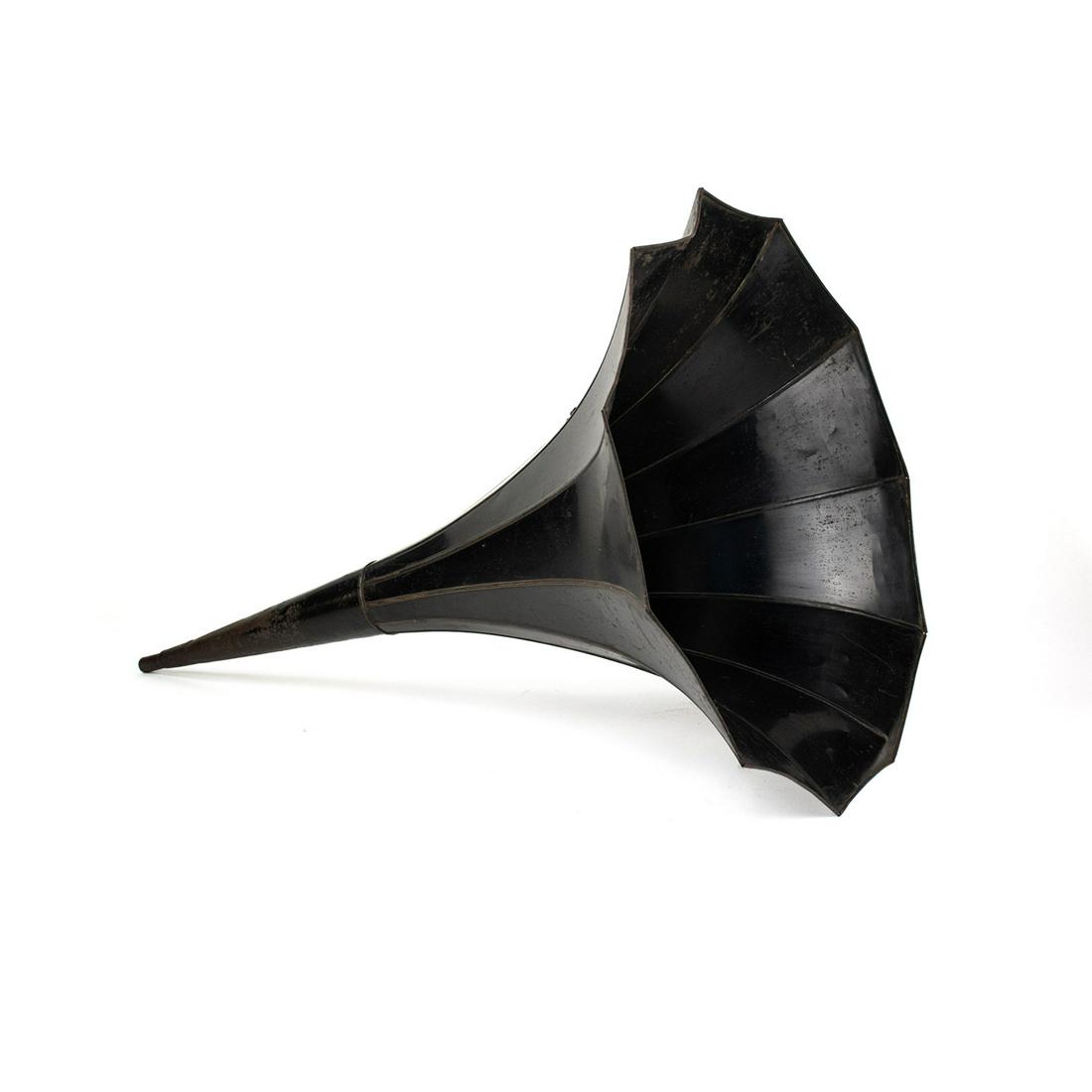 Thomas Edison Home 11 Pedal Phonograph Horn (1 of 11)