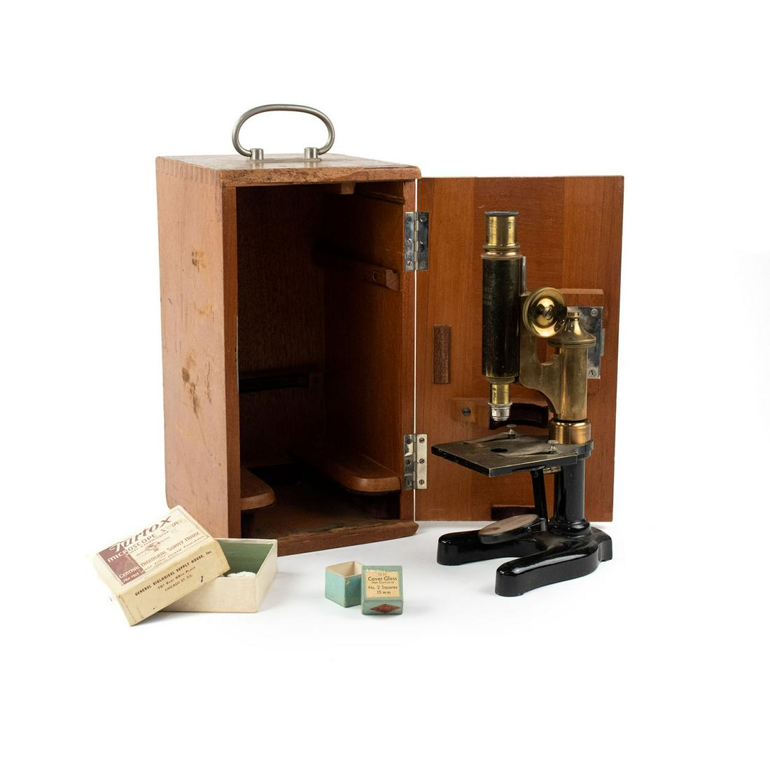 Ernest Leitz Wetzlar Microscope No. 73243 with Box (1 of 12)